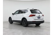 $19998 : Volkswagen Tiguan 2022 SE 4d thumbnail