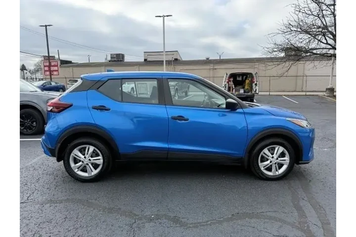 $17996 : Nissan Kicks 2024 S 4dr Cros image 7