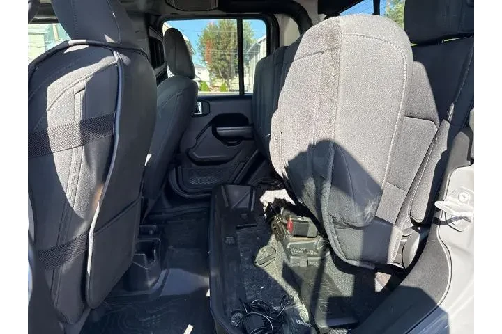 $26585 : Jeep Gladiator 2021 4x4 Spor image 10