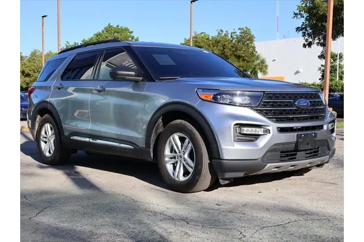 $24290 : Ford Explorer 2023 XLT 4dr S image 2