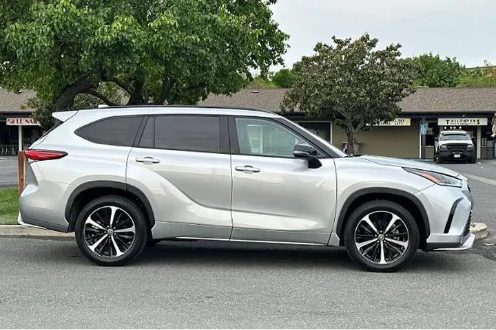 $36862 : Toyota Highlander 2021 AWD X image 7