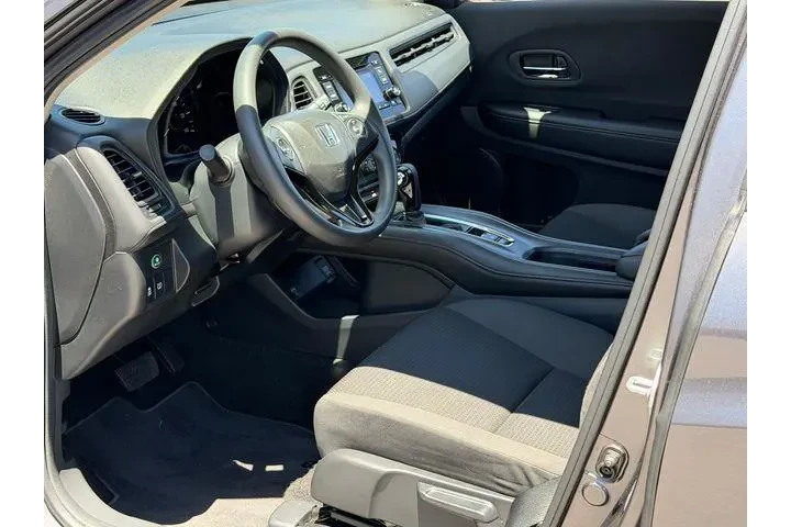 $21988 : Honda HR-V 2022 LX 4dr Cross image 10