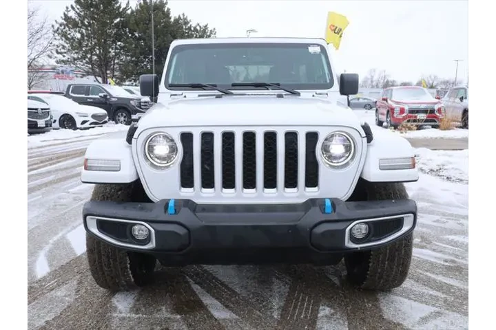 $27477 : Jeep Wrangler Unlimited 2022 image 2