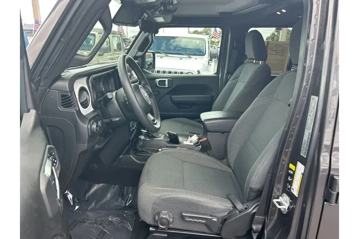 $30738 : Jeep Wrangler 2024 4x4 Sport image 9