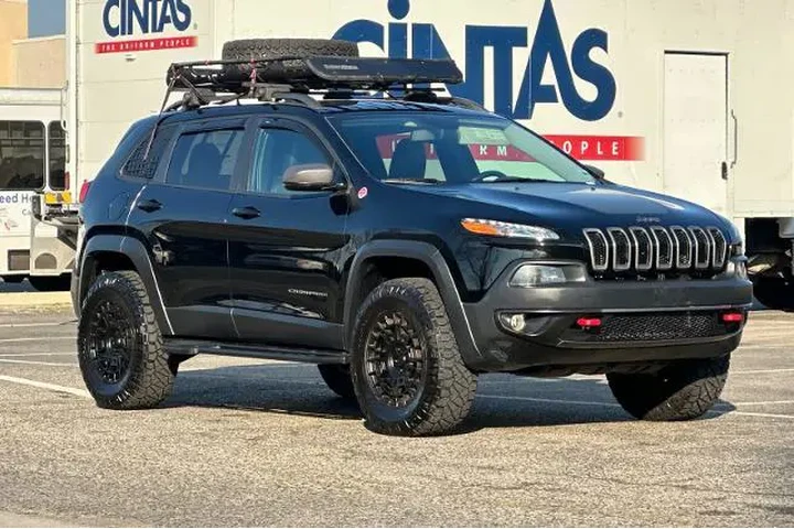 $14000 : Jeep Cherokee 2018 4x4 Trail image 9