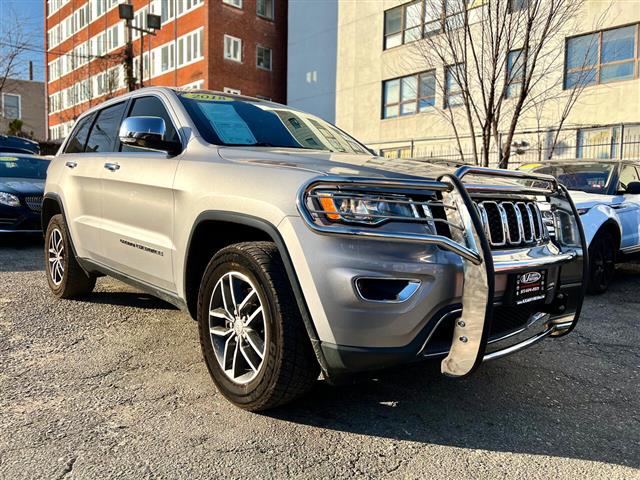 $22000 : 2018 Grand Cherokee LIMITED image 1