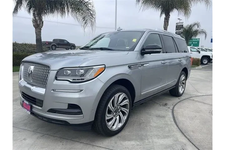 $39467 : Lincoln Navigator 2022 4x2 R image 4