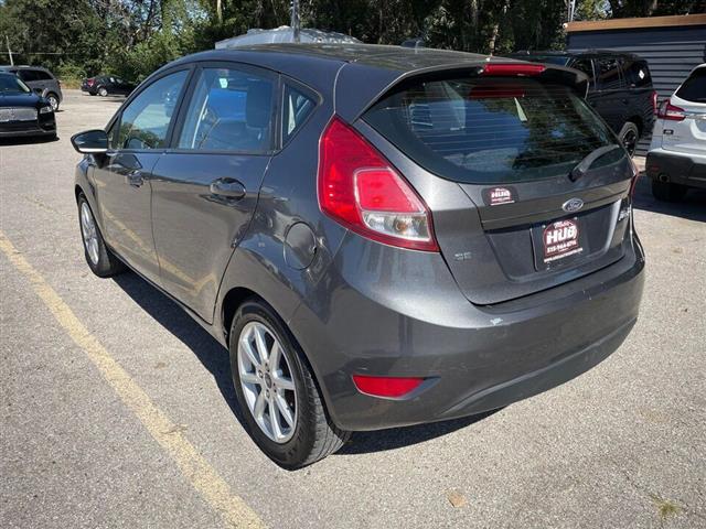 $6300 : 2017 Fiesta SE image 4