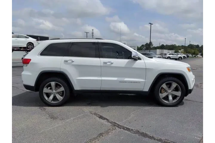 Jeep Grand Cherokee 2015 4x2 image 3