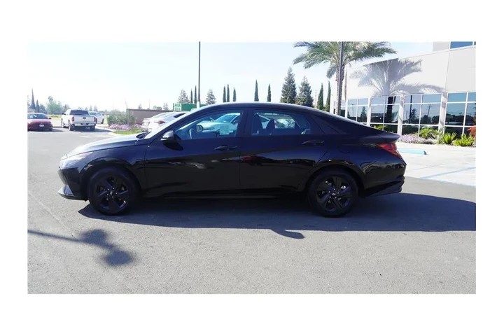 $16984 : 2023 Elantra SEL image 9