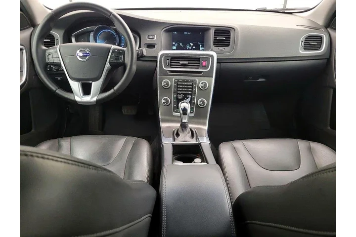 $12599 : Volvo V60 2016 T5 Drive-E Pr image 9