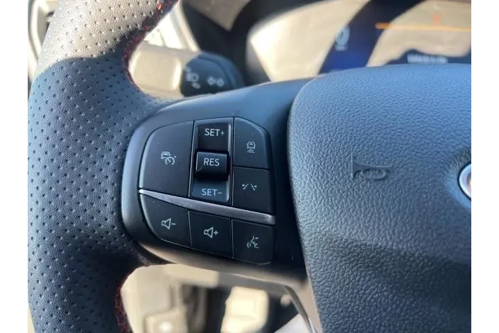 $23701 : Ford Escape 2023 AWD ST-Line image 6