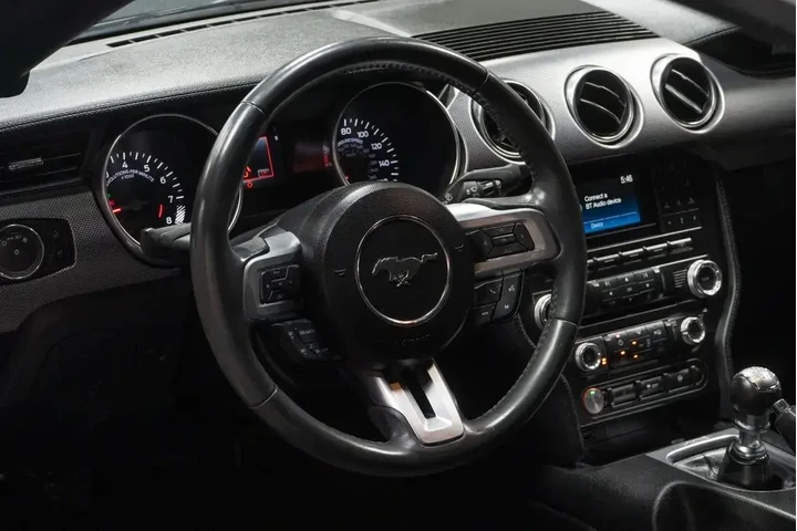 $29587 : Ford Mustang 2018 GT 2dr Fas image 2
