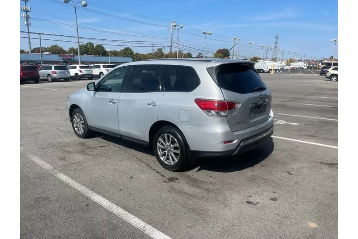 $7450 : 2013 Pathfinder S image 5