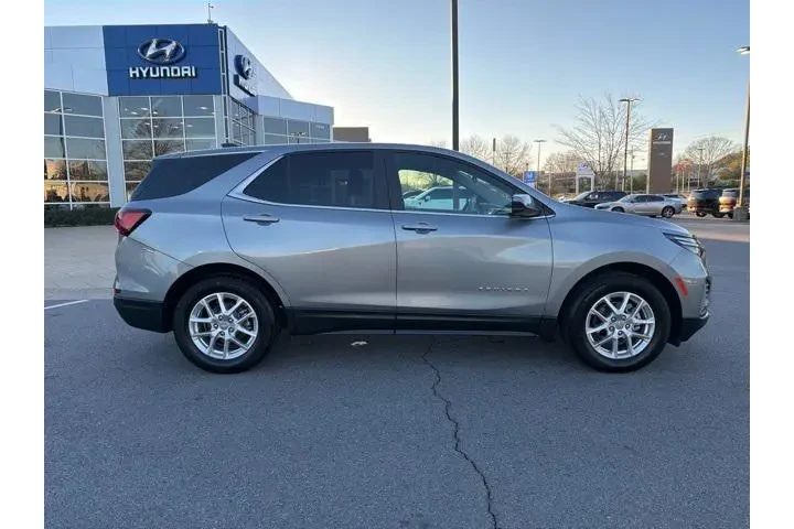 $21574 : Chevrolet Equinox 2023 LT 4d image 9