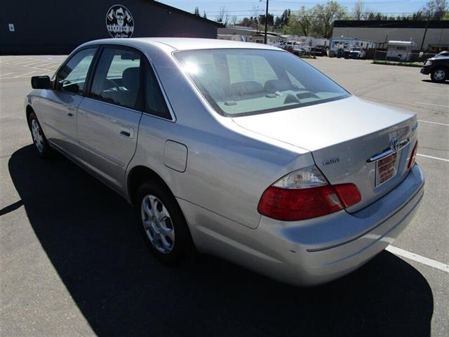 $5499 : 2004 Avalon XL Sedan image 5