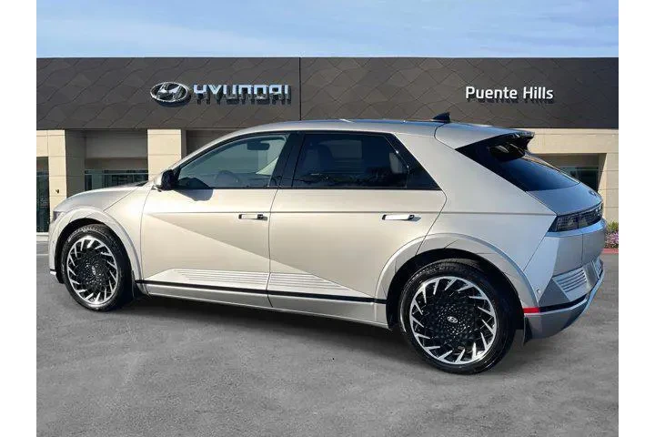 $31925 : Hyundai IONIQ 5 2023 AWD Lim image 3