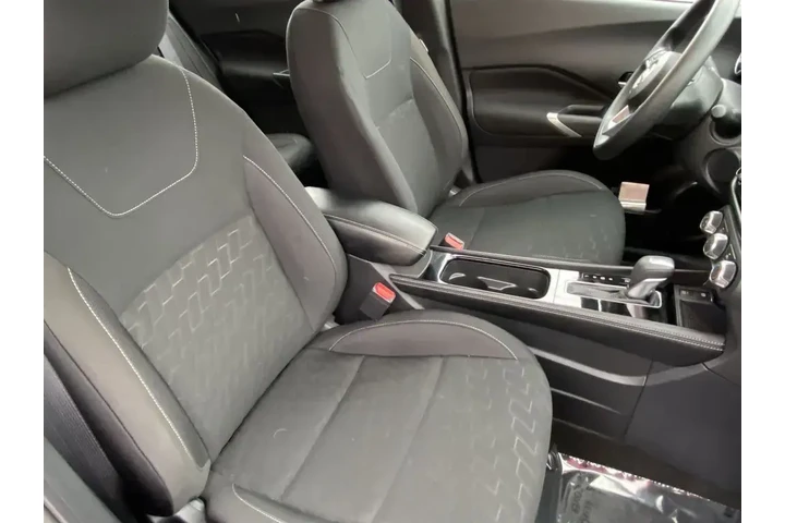 $18999 : Nissan Kicks 2024 SV 4dr Cro image 10