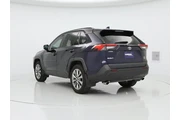 $20998 : Toyota RAV4 2020 AWD XLE Pre thumbnail