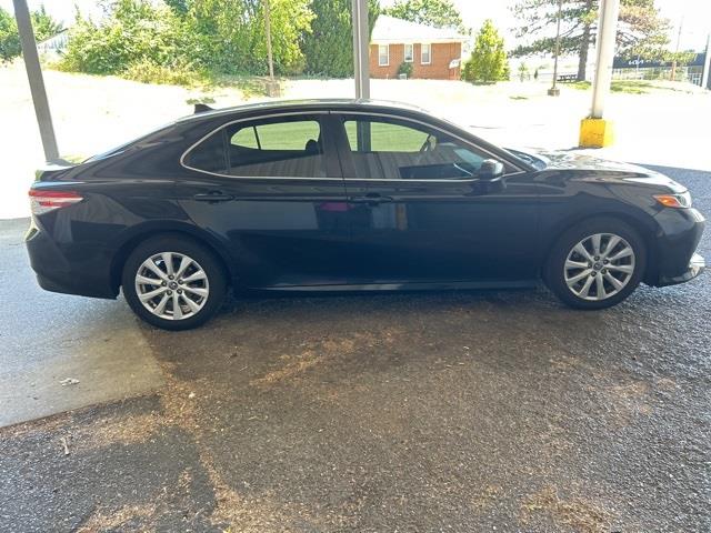 $15998 : PRE-OWNED 2018 TOYOTA CAMRY LE image 7