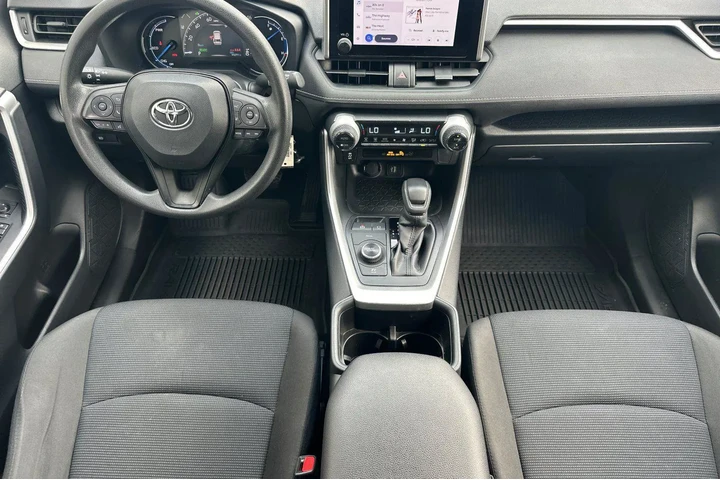 $29900 : Toyota RAV4 Hybrid 2024 AWD image 6