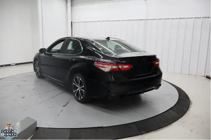 $21995 : Toyota Camry 2019 SE 4dr Sed image 6