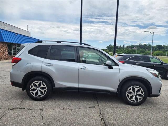 $17990 : 2020 Forester Premium image 5