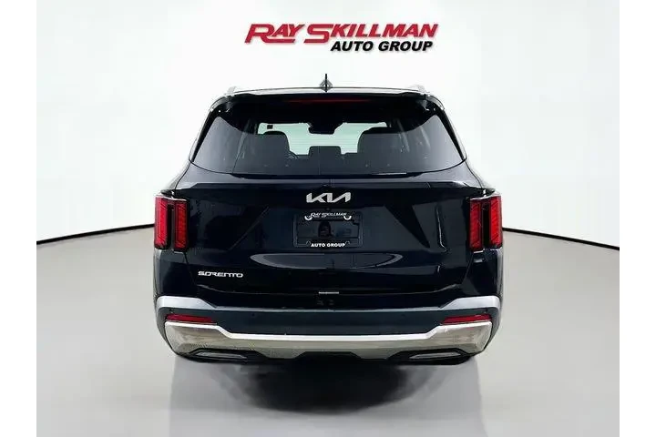 $29975 : Kia Sorento 2024 S 4dr SUV image 6