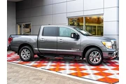 $38988 : Nissan Titan 2024 4x4 SV 4dr thumbnail