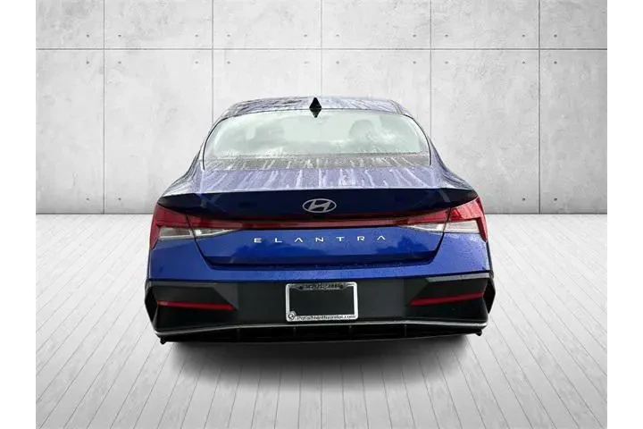 $18885 : Hyundai ELANTRA 2024 SEL 4dr image 4
