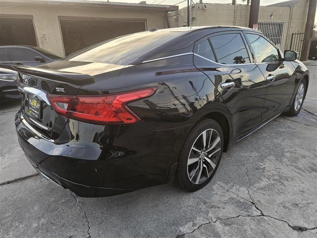 $12995 : 2017 Maxima 3.5 SR image 4