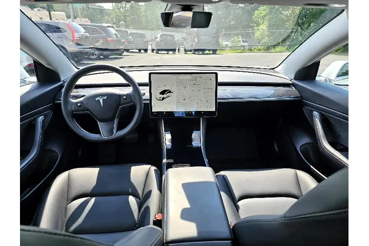 $18500 : 2020 Model 3 Standard Range P image 9