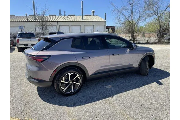 $28747 : Chevrolet Equinox EV 2026 LT image 5