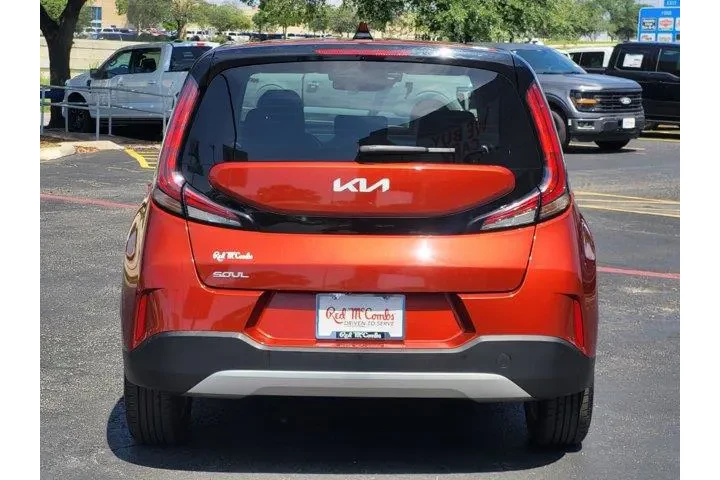 $19800 : Kia Soul 2025 S 4dr Crossove image 4