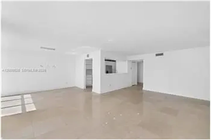 $6700 : Rental property with 3 bedro image 10