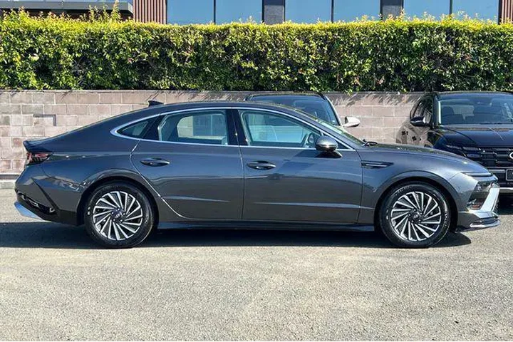 $22290 : Hyundai SONATA Hybrid 2025 S image 3