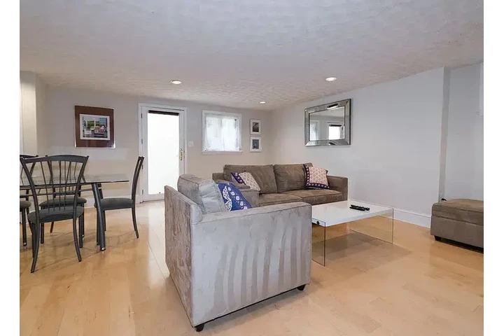 $1200 : HOUSE RENT IN WASHINGTON DC image 4