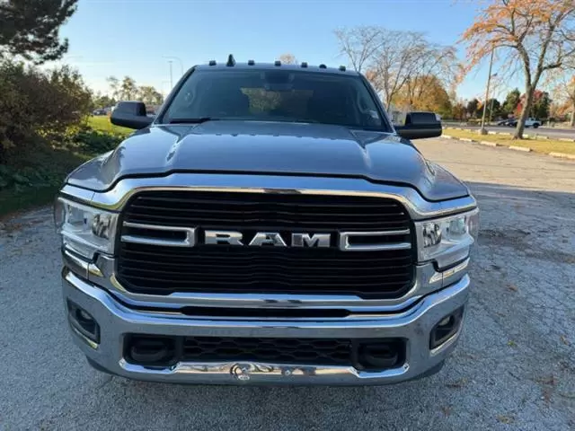 $39995 : 2019 RAM 3500 Lone Star image 3