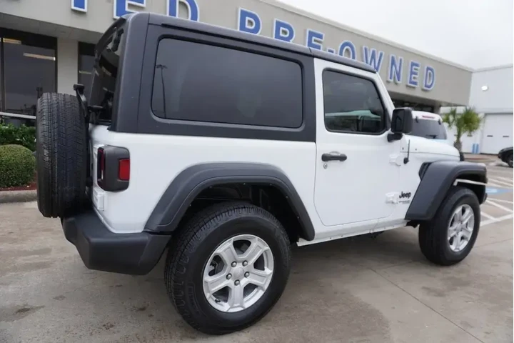 $25888 : Jeep Wrangler 2021 4x4 Sport image 5