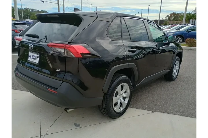 $20292 : Toyota RAV4 2022 LE 4dr SUV image 5