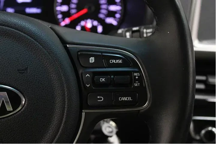 $13951 : Kia Optima 2018 S 4dr Sedan image 10