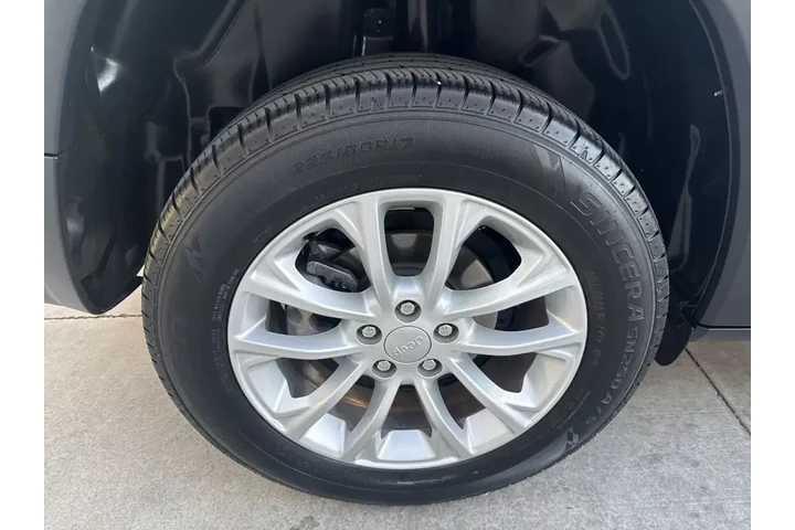 $15545 : Jeep Cherokee 2020 Latitude image 10