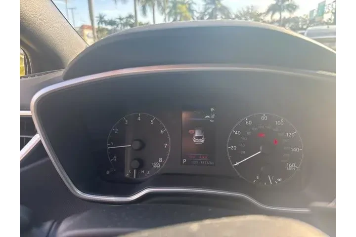 $22500 : Toyota Corolla Hatchback 202 image 7