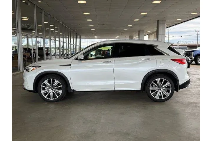 $34398 : INFINITI QX50 2023 AWD Senso image 2