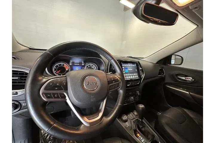 $18500 : Jeep Cherokee 2019 4x4 Limit image 9