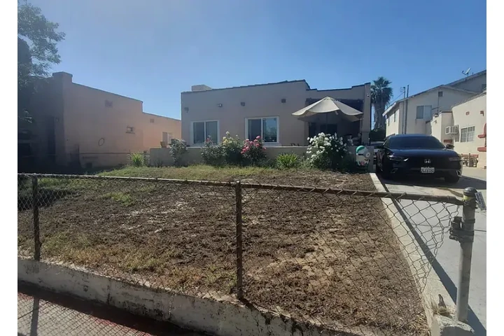 $2900 : Huntington Park! NEWLY built image 1