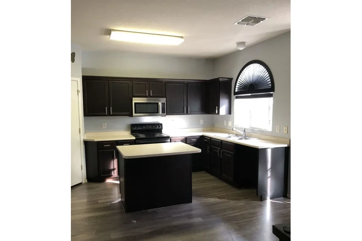 Servicios de pintura image 7