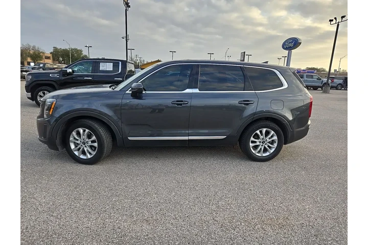 $26983 : Kia Telluride 2022 AWD LX 4d image 2