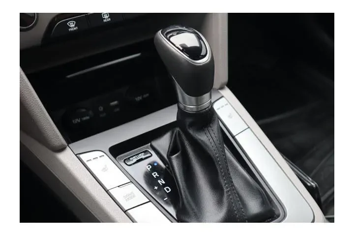 $11979 : Hyundai ELANTRA 2018 Value E image 10