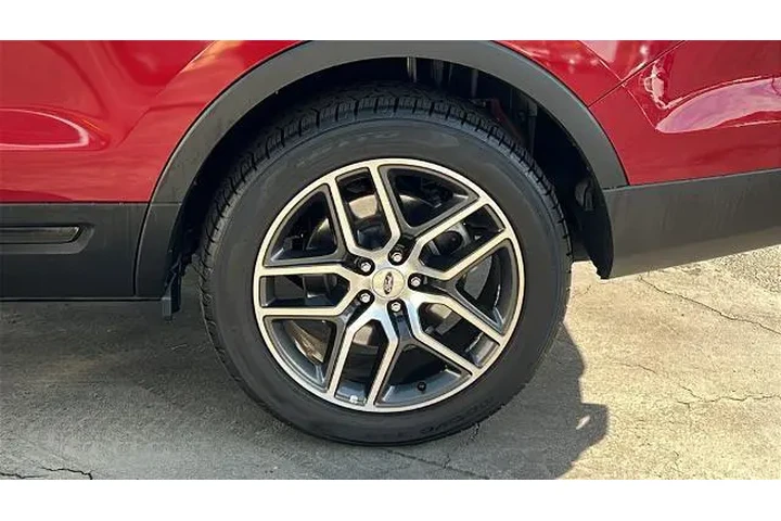 $17900 : Ford Explorer 2017 AWD Sport image 5